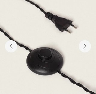 Lámpara de pie de ratán y metal