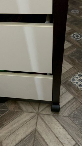 Mueble IKEA 8 puertas blancas