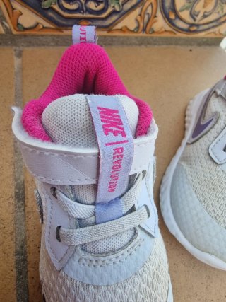 Zapatillas Nike niña Talla 25 Velcro