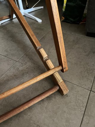 Tumbona de madera con lona nueva