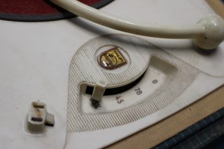 Giradischi portatile, Electrophone Philips AG-2141. Anni '50.