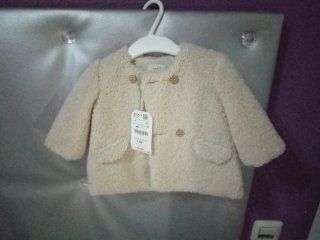 Abrigo bebé peluche beige