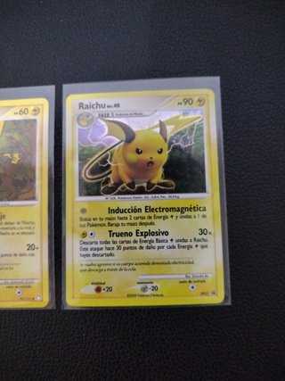 2 Cartas Pokémon Pikachu y Raichu