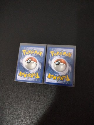 2 Cartas Pokémon Pikachu y Raichu