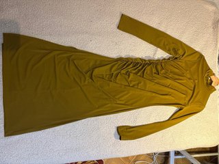 Abito H&M verde con drappeggio taglia M