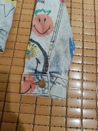 Chaqueta vaquera Desigual con estampado