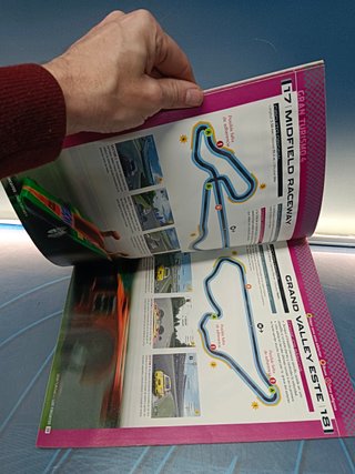 Guida ufficiale, rivista, Gran Turismo 4, buono stato