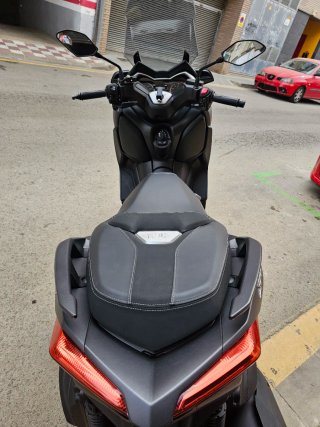 Yamaha XMAX 400 ABS Maxi Scooter