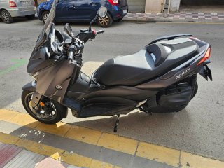 Yamaha XMAX 400 ABS Maxi Scooter