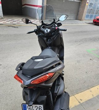 Yamaha XMAX 400 ABS Maxi Scooter