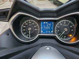 Yamaha XMAX 400 ABS Maxi Scooter