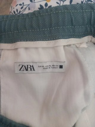 Pantalón ancho verde con bolsillos