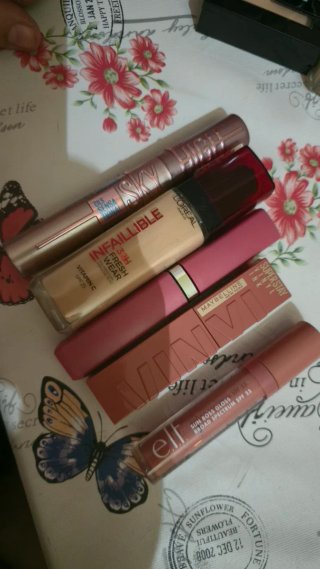 Lote Maquillaje L'Oréal, Maybelline, e.l.f.