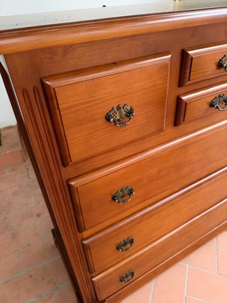 Cómoda de madera