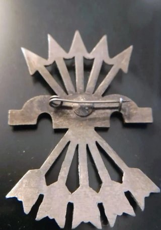 Insignia metálica pecho 1941