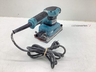 lijadora orbital makita bo3711