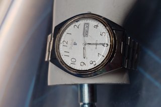 Orologio al quarzo vintage Pulsar Y563-8449