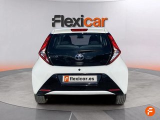 Toyota Aygo 1.0 70 x-play
