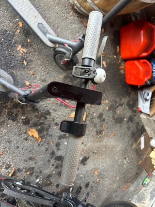 Due monopattini elettrici Xiaomi