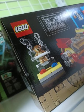 LEGO Ideas Cosmic Cardboard Adventures 40533