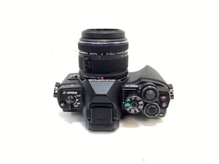 camara digital evil olympus om-d e-m1 mark iii