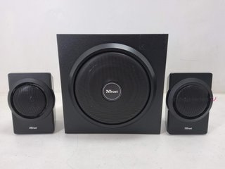 altavoces pc trust 23696