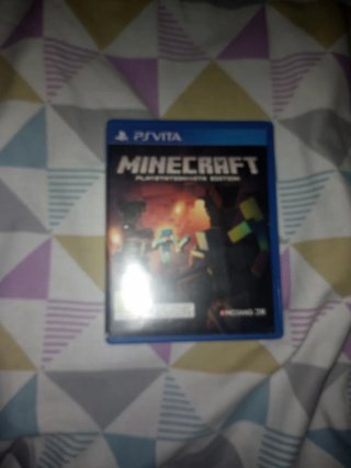 PS Vita Slim Negra + Juegos + Cargador