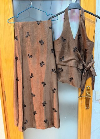 Conjunto pantalón y blusa marrón en M talla,