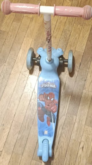 Patinete Spiderman 3 Ruedas Azul