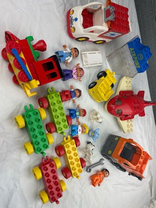 Lego Duplo City aereo ambulanza treno aeroporto