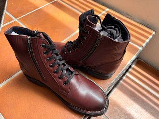 Botas burdeos mujer sin usar
