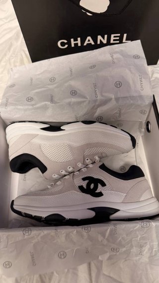 Sneakers Chanel Bianche e Nere