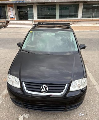 Volkswagen Touran Negro