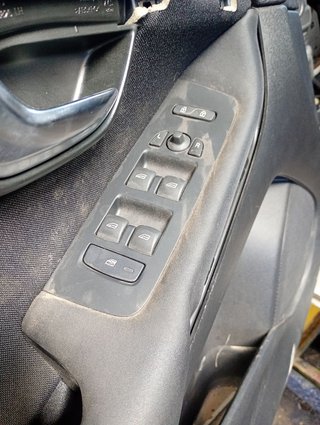 MANDO ELEVALUNAS DELANTERO IZQUIERDO Volvo V40 (2012->)