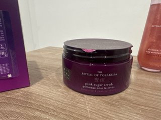 Rituals Yozakura Cofre Vela, Scrub e Óleo Corporal