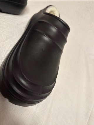 Zapatillas negras con pelo