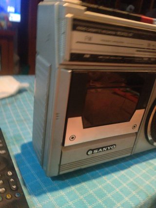 Radio Cassette Sanyo M2402-4F Vintage