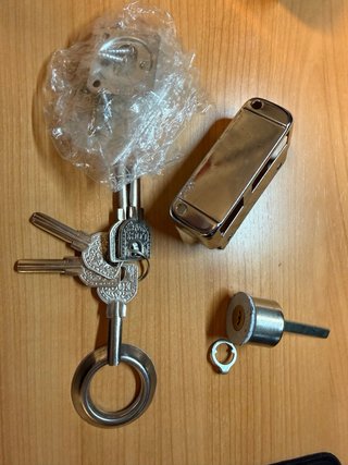 Cerradura seguridad metálica con llaves