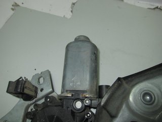 ELEVALUNAS DELANTERO DERECHO RENAULT LAGUNA (B56) 400371 1303367