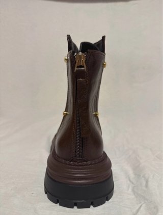 Botines Marrones con Cordones