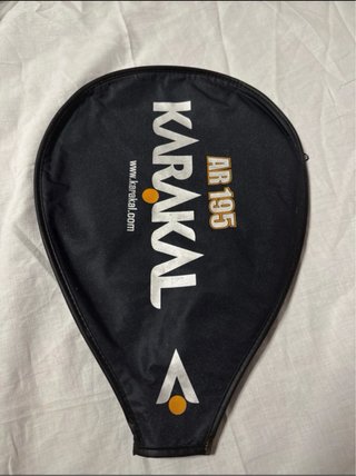 Raqueta Bádminton Karakal con Estuche