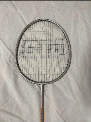 Raqueta Bádminton Karakal con Estuche