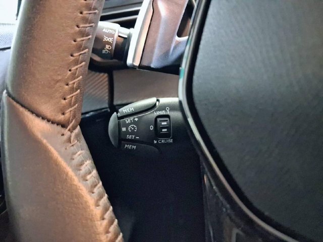 Peugeot 208 Style HYBRID 110 eDCS6