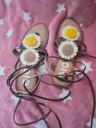 Sandalias Gioseppo con flores