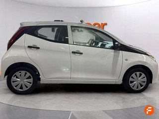 Toyota Aygo 1.0 70 x-play