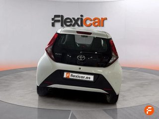 Toyota Aygo 1.0 70 x-play