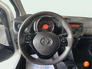 Toyota Aygo 1.0 70 x-play