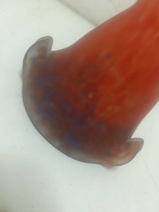 Tulipano modernista in cristallo arancione con bordo blu