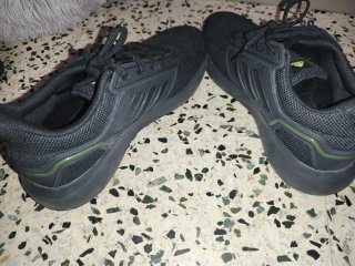 Adidas EQ19 Run Talla 46 Negro
