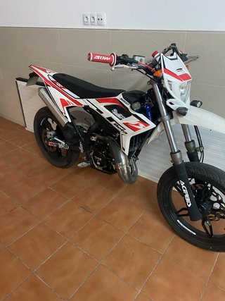 Beta RR 50 Enduro Roja y Blanca